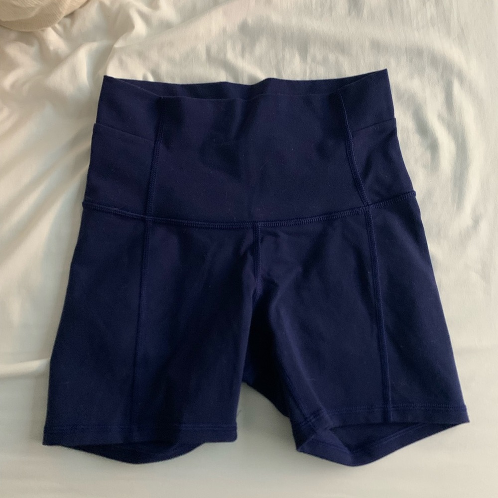 Lululemon Wunder under biker shorts